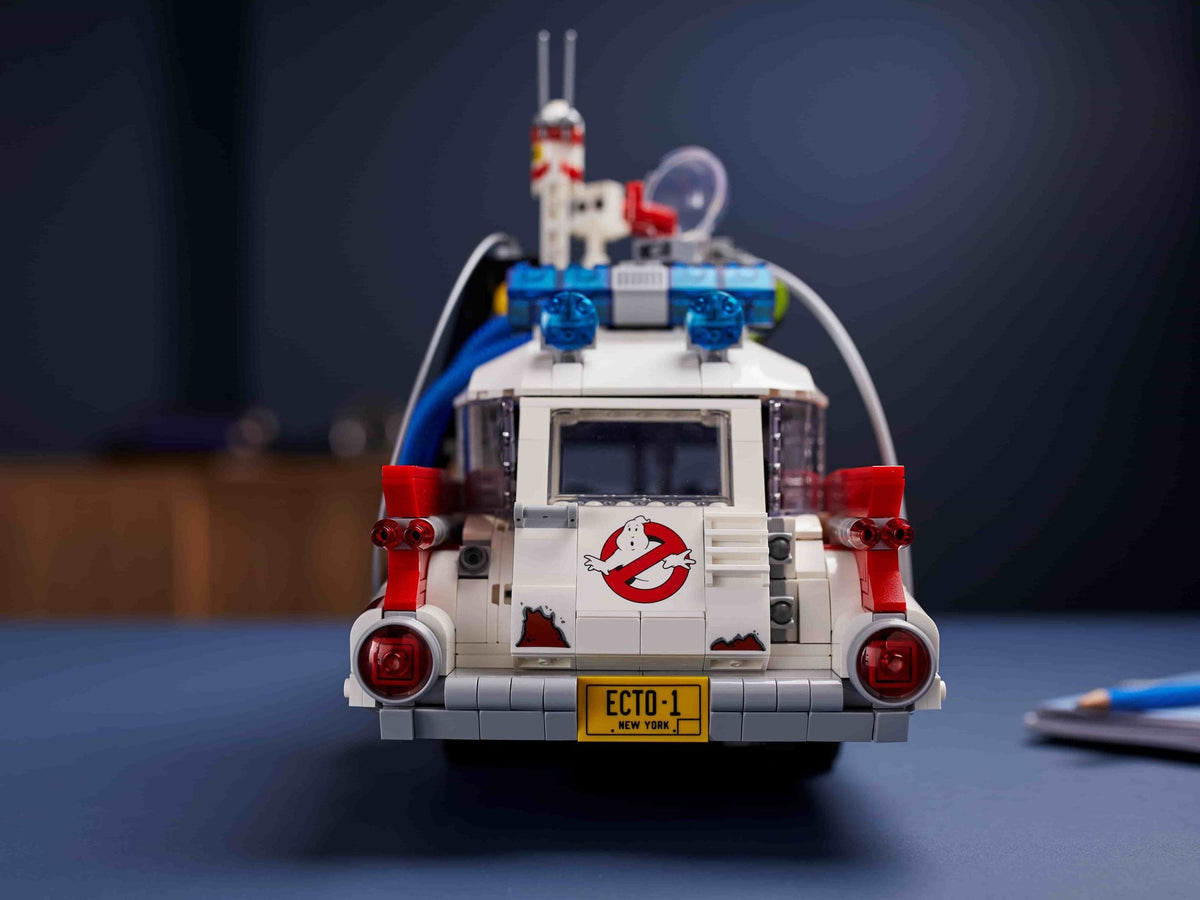 Ghostbusters ECTO-1 (2352+pcs)