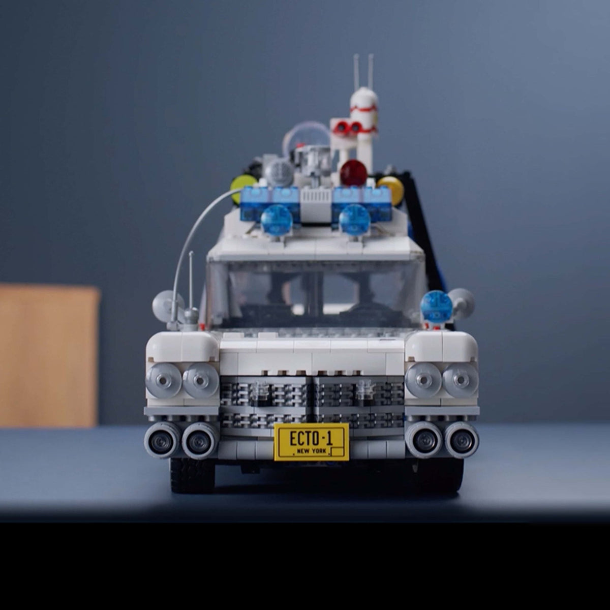 Ghostbusters ECTO-1 (2352+pcs)