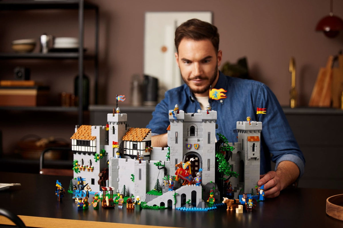 Lion Knights' Castle (4514+pcs)