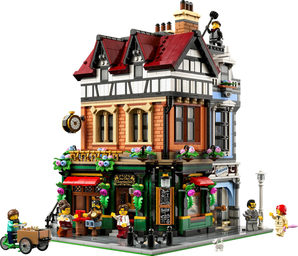 Tudor Corner (3266+pcs)