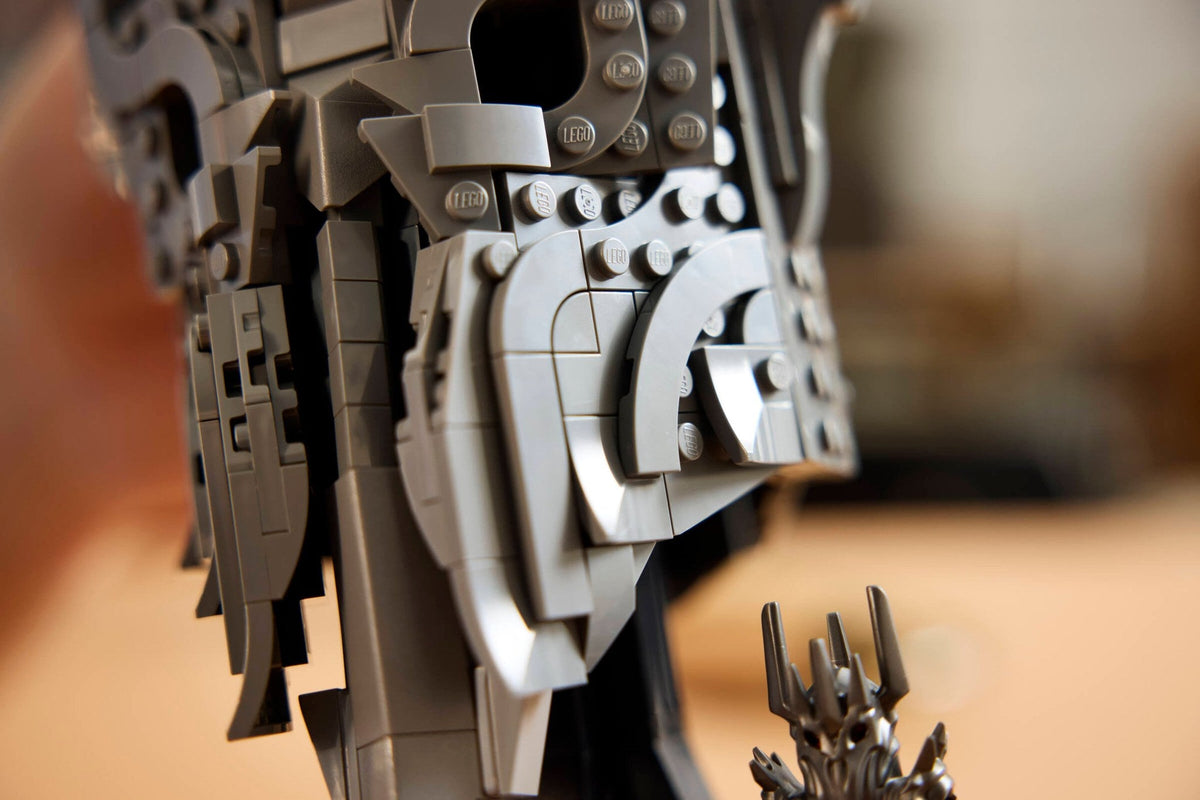 The Lord of the Rings: Sauron's Helmet (538+pcs)