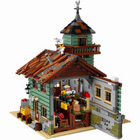 Old Fishing Store (2049+pcs)