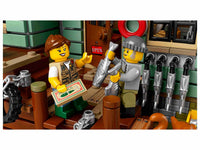 Old Fishing Store (2049+pcs)