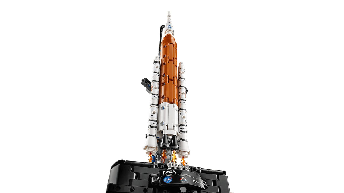 NASA Artemis Space Launch System Rocket (632+pcs)