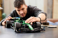 Aston Martin Aramco AMR25 F1 Car (1547+pcs)