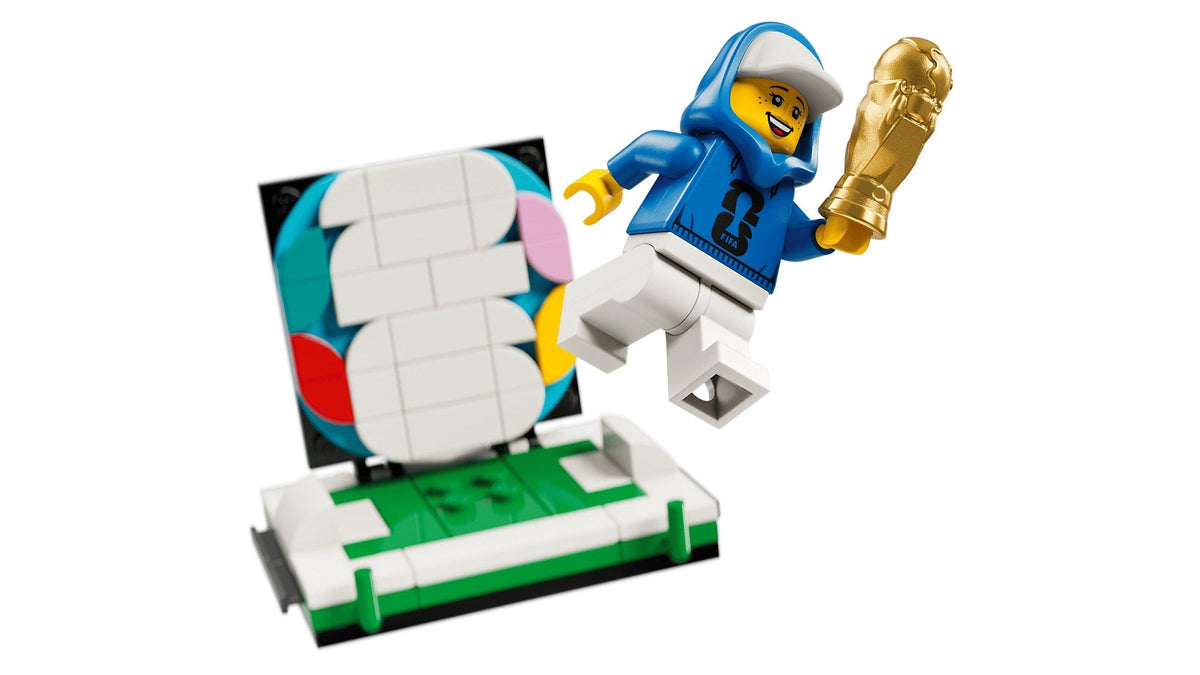 FIFA World Cup Official Trophy (2842+pcs)