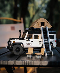 Camping Off-Road Vehicle 676 pieces (Collectors Edition)
