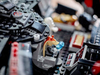 The Dark Falcon (1579+pcs)