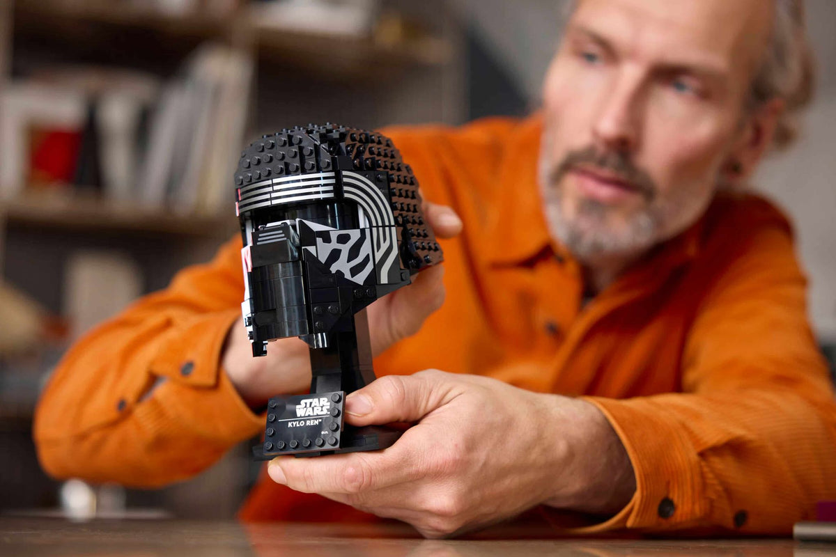 Kylo Ren Helmet (529+pcs)