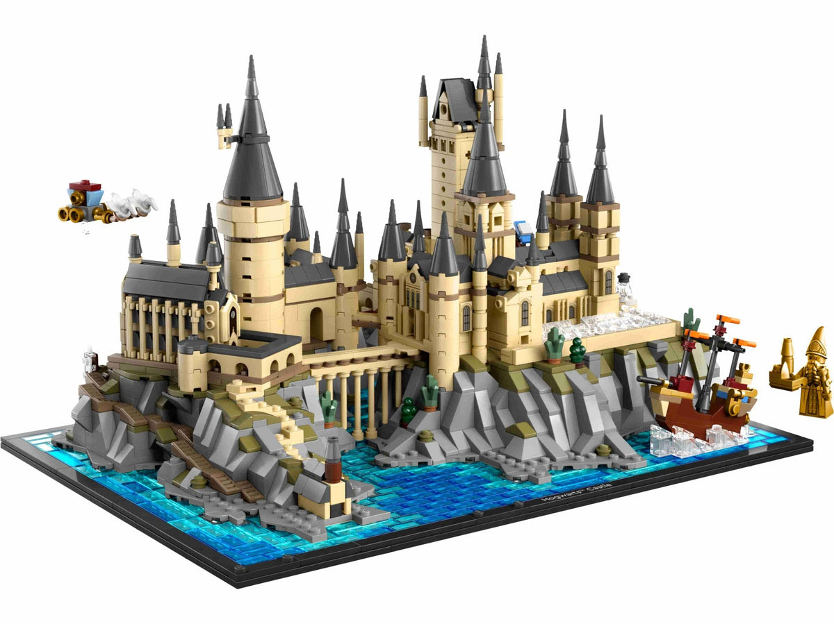 Hogwarts Castle and Grounds (2660+pcs)