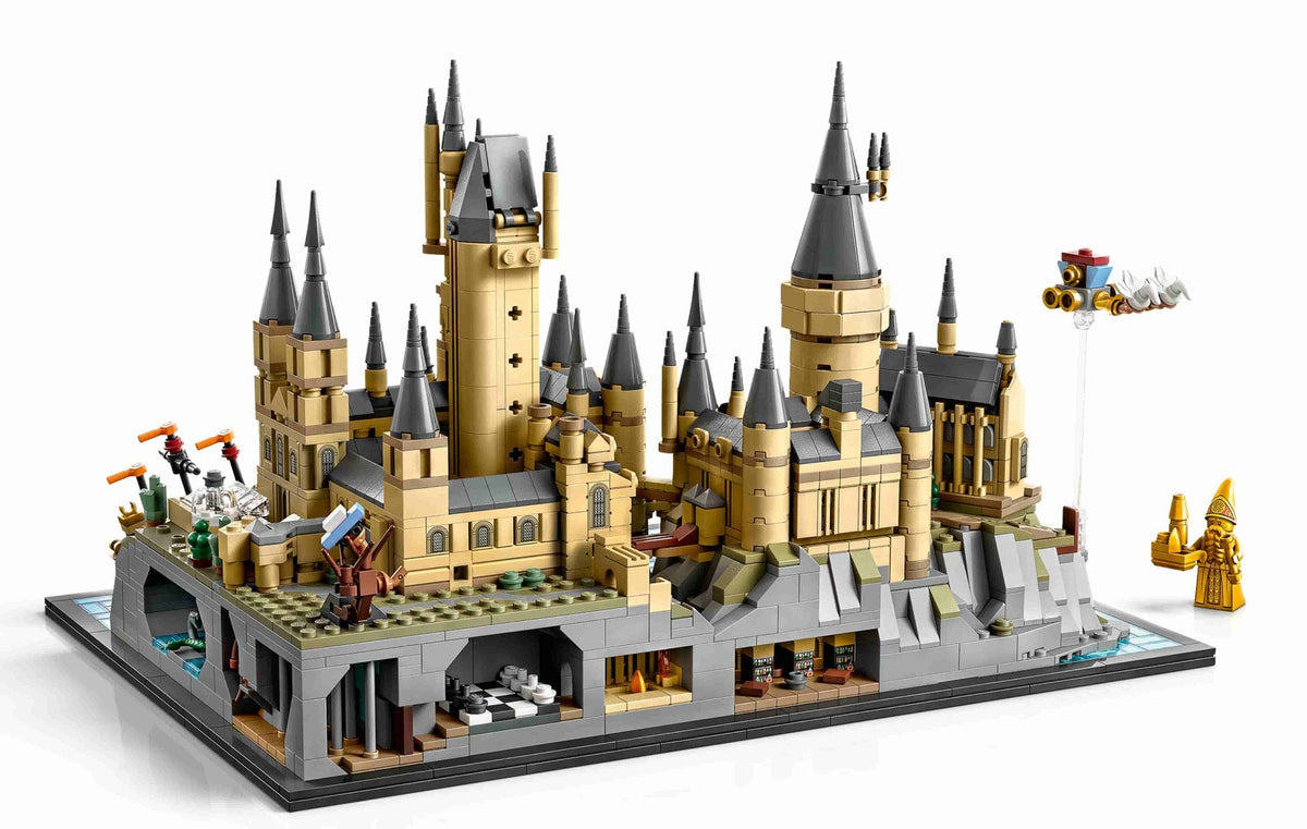 Hogwarts Castle and Grounds (2660+pcs)