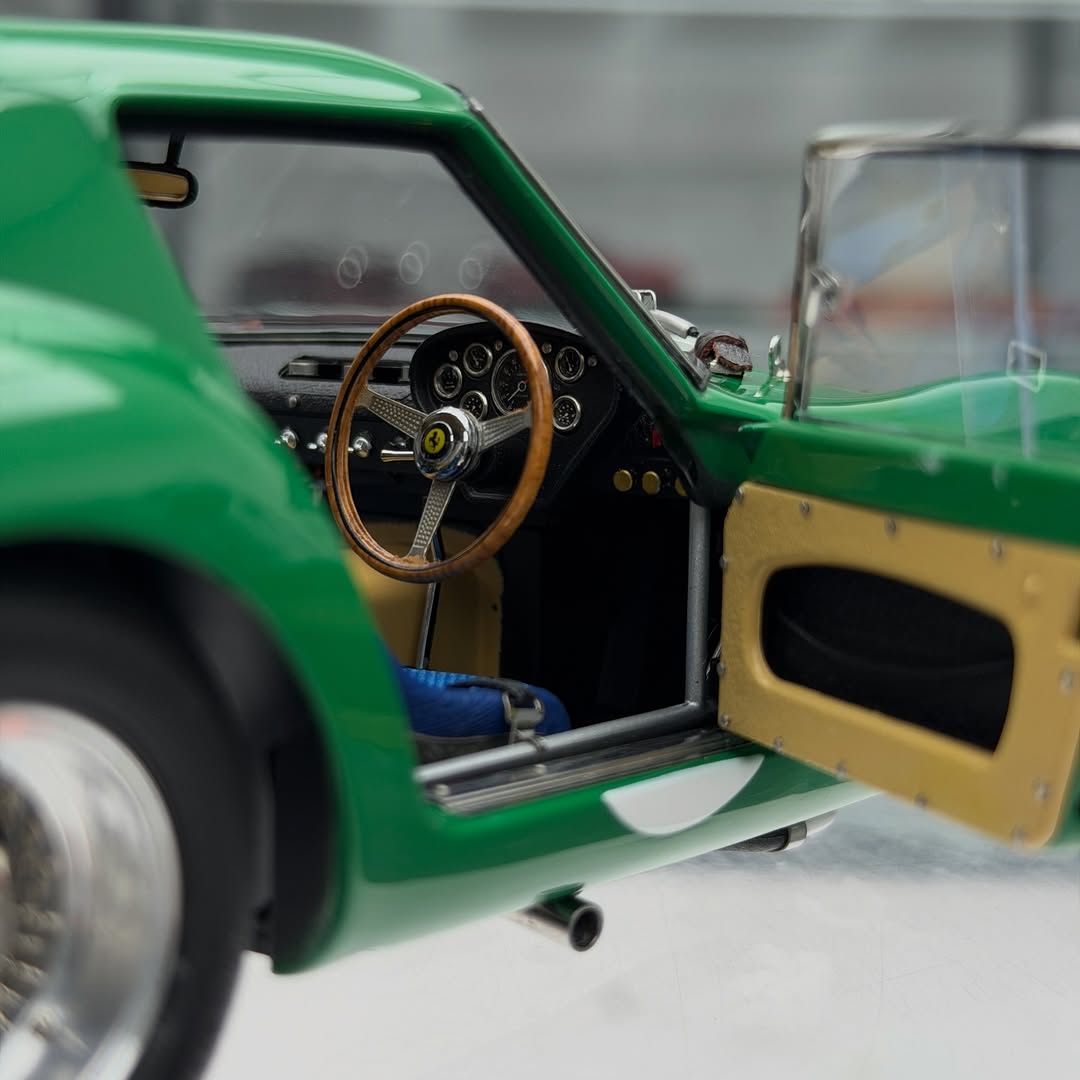 مجسم فيراري 250 GTO بمقياس 1:18