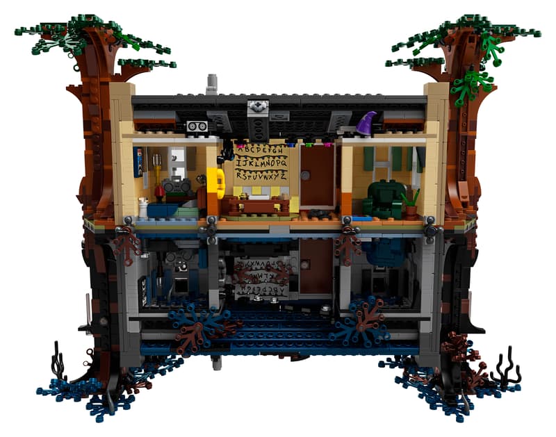 Stranger Things The Upside Down (2287+pcs)
